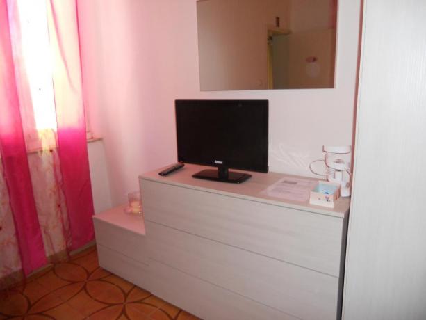 TV schermo piatto in camera B&B ad Arezzo