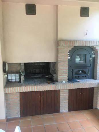 Forno a legna e barbecue villa vacanze Perugia