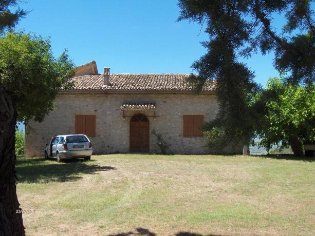 casale 4-6posti campello clitunno indipendente