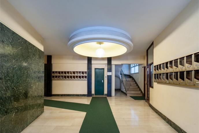 Appartamento in palazzo con ascensore a Roma