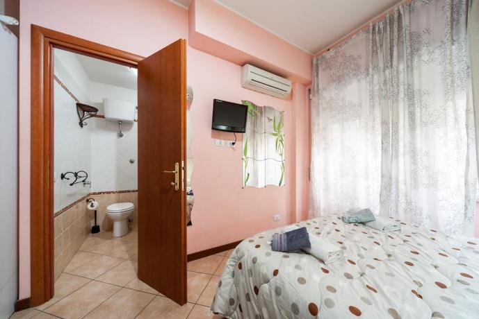Appartamento climatizzato con bagno privato a Roma