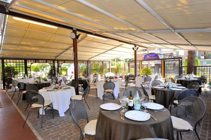Ristorante all'aperto, Albergo 3 stelle Assisi