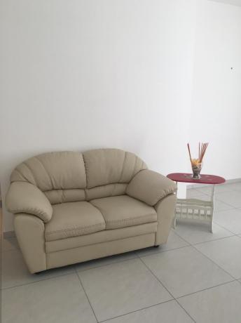 Casa vacanze 8persone polignano-a-mare divano letto sala pranzo