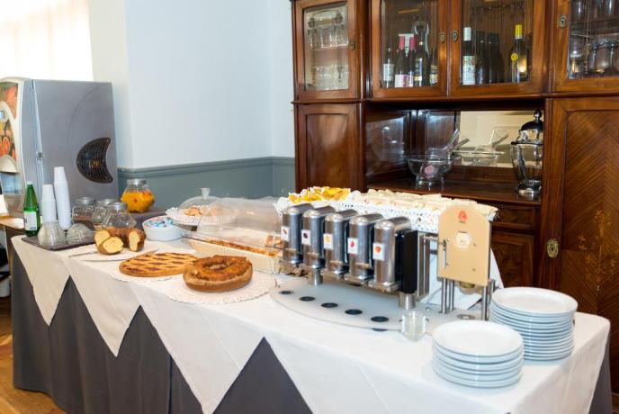 Abbondanti colazioni a buffet in Hotel a Fiuggi 