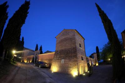 Ideale per Matrimoni e weekend romantici in Toscana, castello 4 stelle  vicino Siena