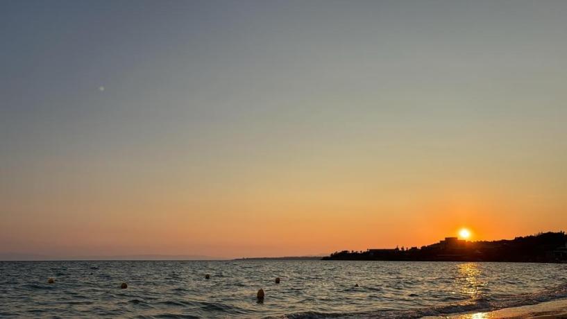Vista Tramonto dal Villaggio S Antonio C.Rizzuto