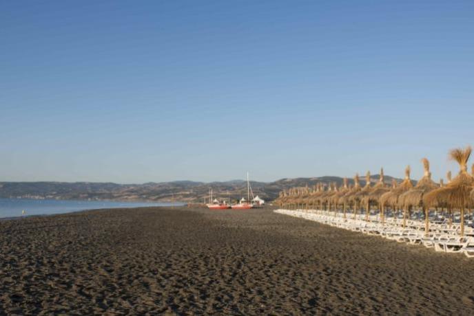 Villaggio turistico con spiaggia privata attrezzata Nova-Siri 