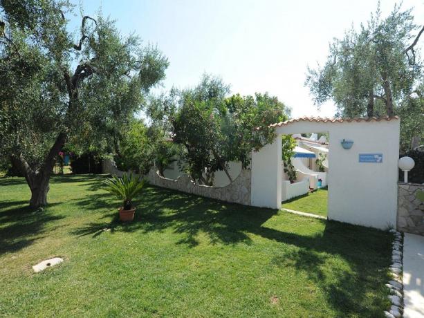 Giardino hotel 3stelle vicino rodi garganico Foggia