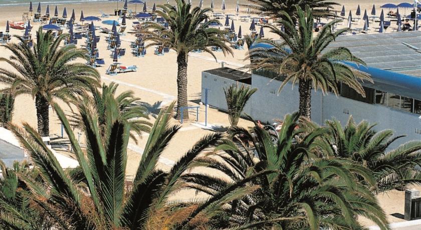 Spiaggia privata attrezzata