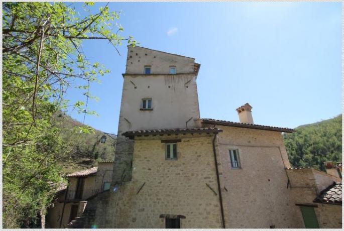 Borgo medievale vicino Cascate delle Marmore