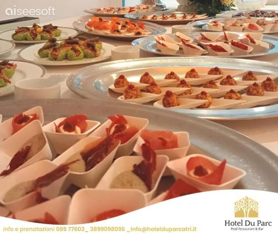 Hotel 3 stelle con ristorante servizio a buffet 