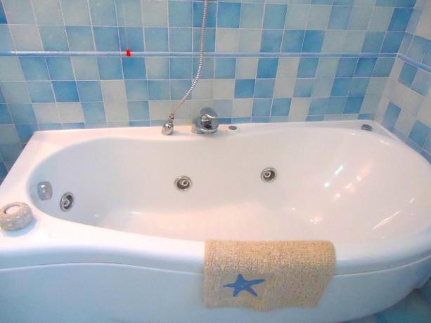 Camera economica a Gallipoli con vasca da bagno