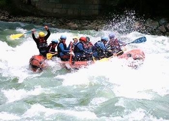 Sulle rapide del fiume nera