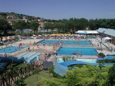 Panoramica parco acquatico di Perugia Tavernelle 