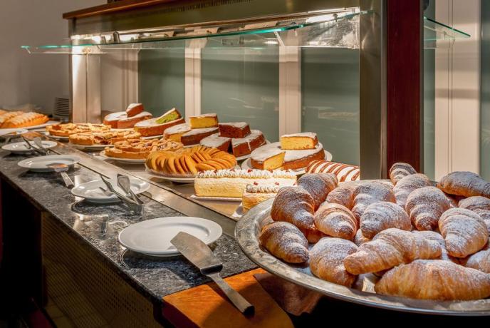 Villaggio turistico con pasticceria artigianale-colazione Peschici 