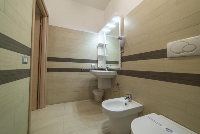 Bagno Privato in Appartamento a Taormina con Doccia