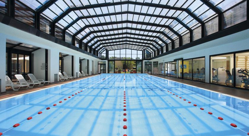 hotel-norcia-vascaidromassaggio-piscinacoperta-sibillini-sport-e-benessere
