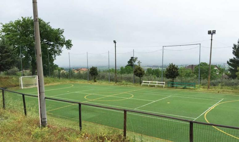 Campo calcetto in sintetico per ritiri Assisi 