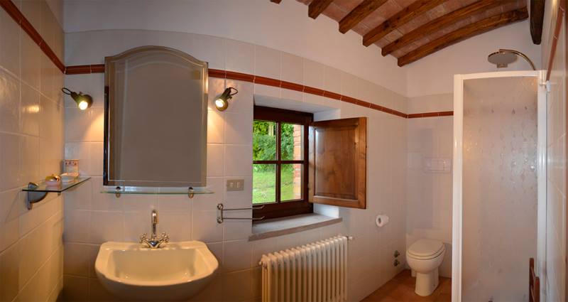 Villa con 2Bagni-Privati e Biancheria-da-bagno vicino Siena 