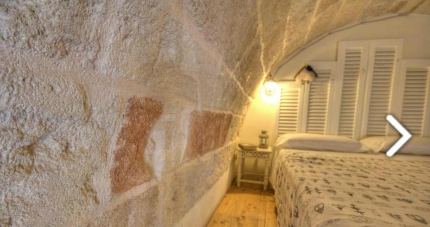 Camera matrimoniale in B&B fronte mare in Puglia