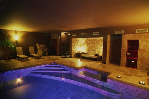 spa interna,piscina riscaldata, sauna villa umbria 