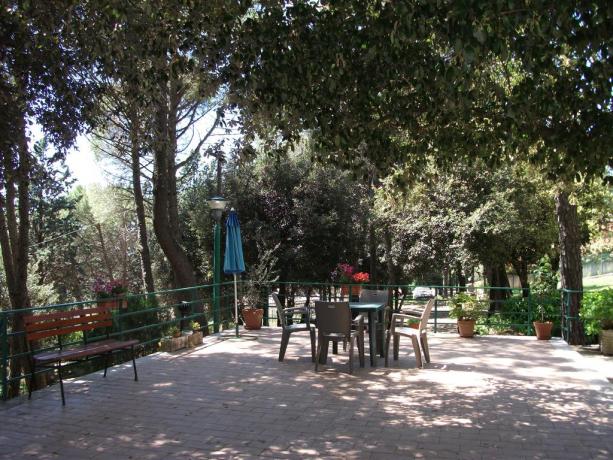 Area esterna B&B a Corciano ideale per relax