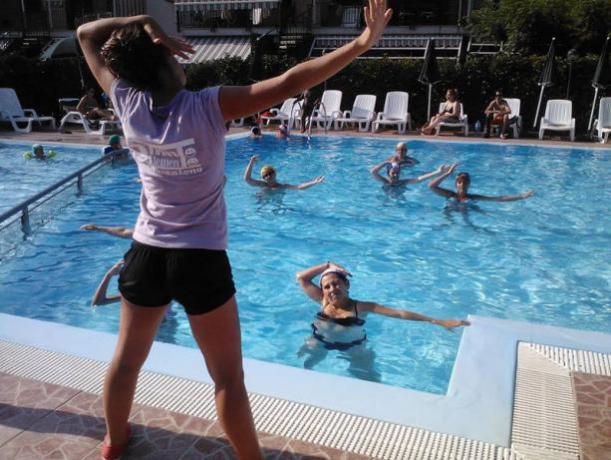 Animazione acquagym piscina residence Sciacca