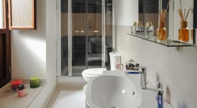 Bagno in Camera con ampia doccia