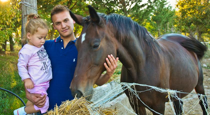 agriturismo con animali adatto a bambini 