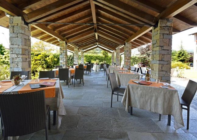 Sala Ristorante Hotel4Stelle Armeno vicino Laghi
