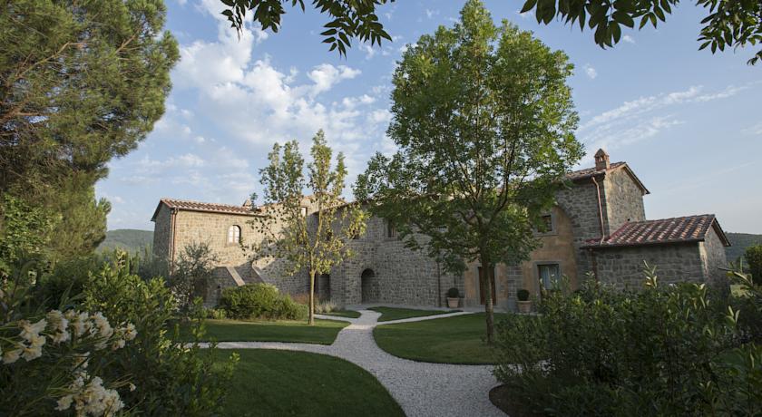 hotel di lusso 5 stelle con Camere e Suite con Centro Benessere privato, idromassaggio 2 persone e sauna in camera, a Cortona tra Umbria e Toscana
