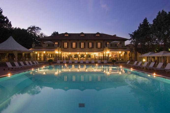 hotel4stelle-vicinomilano-fierarho-ristorante-meeting-cerimonie-piscina-esterna-villanerviano
