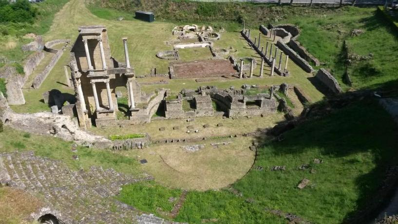 Resti archeologici a Volterra in Toscana 