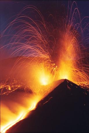 how to see the eruption of Etna