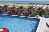 Piscina fronte mare in hotel a Montesilvano 