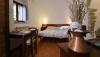 camera da letto-soggiorno, cucina. Vacanze a Fontecchio
