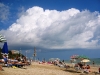 Bagni e divertimento in spiaggia a lido di fermo
