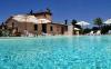 Piscina esterna con acqua salata