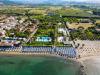 Resort fronte mare nel Cilento con piscina 