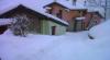 sci e snowboard in inverno