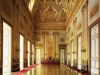 Sala della Reggia di Caserta, dove dormire