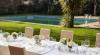 mise en place all'esterno per evento in giardino