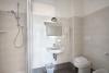 Bagno in camera albergo vicino stazione Pesaro