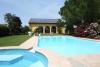 Agriturismo con piscina idromassaggio e giardino