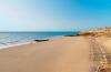Ampia spiaggia pubblica davanti al resort Fuerteventura