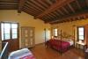 Camera tripla travi in legno cottage Umbertide