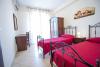 Casa-vacanza con letti singoli e scrivania a Trecastagni