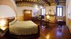 Junior Suite con camino e mobili d'epoca