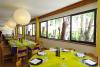 Ristorante sala interna ed esterna coperta, specialità regionali.