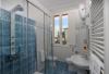 Bagno privato con doccia idromassaggio